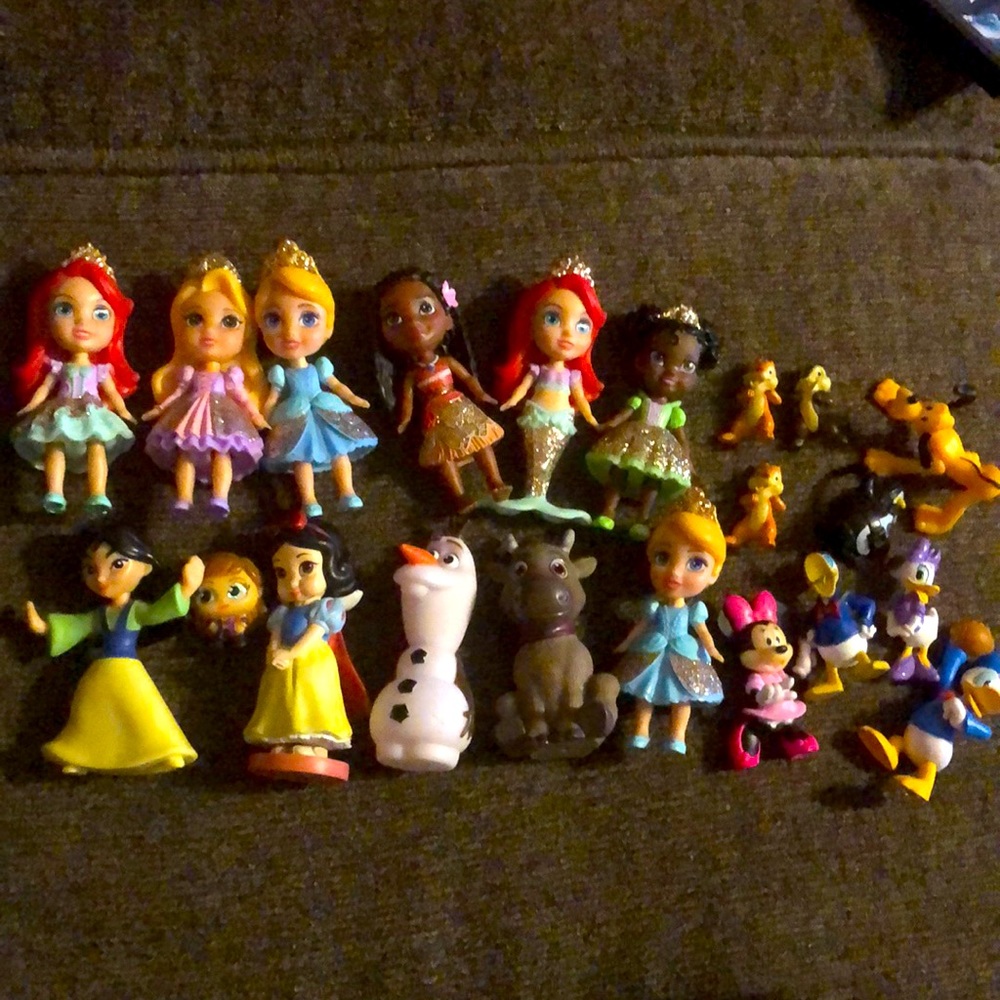 Disney Character Figurines Lot princesses frozen donald daisy Mickey Etc